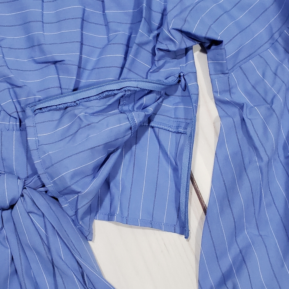 Likely Bubble Sleeve Boyfriend Tie Detail Top - Picture 5 of 10